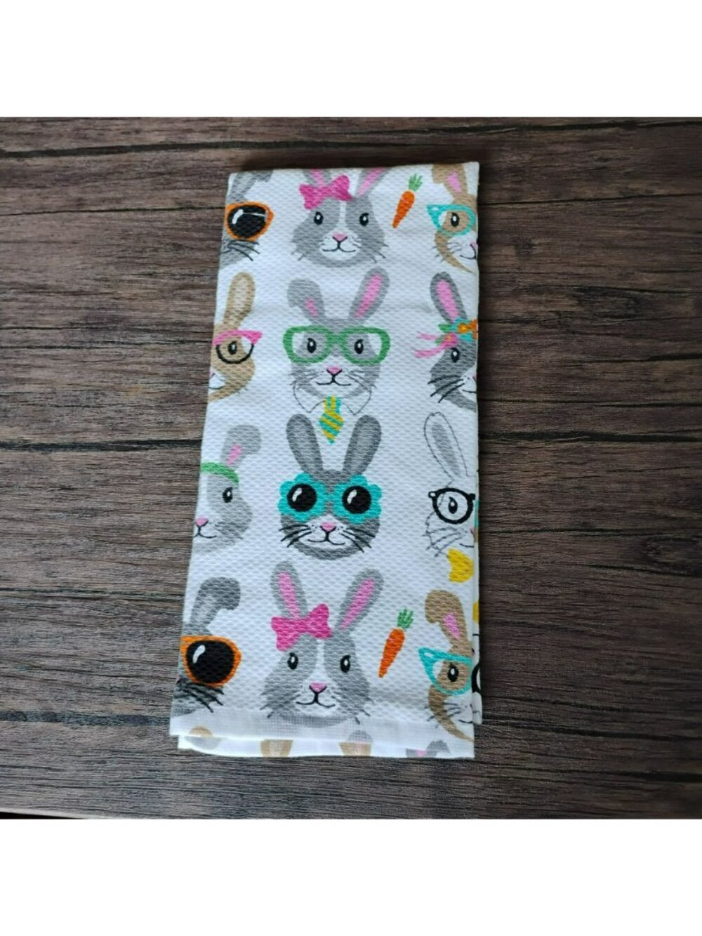 Set of 4 Easter Spring Kitchen Towels, Bunny Glasses Squirrels, Whimsical NEW - Picture 3 of 9